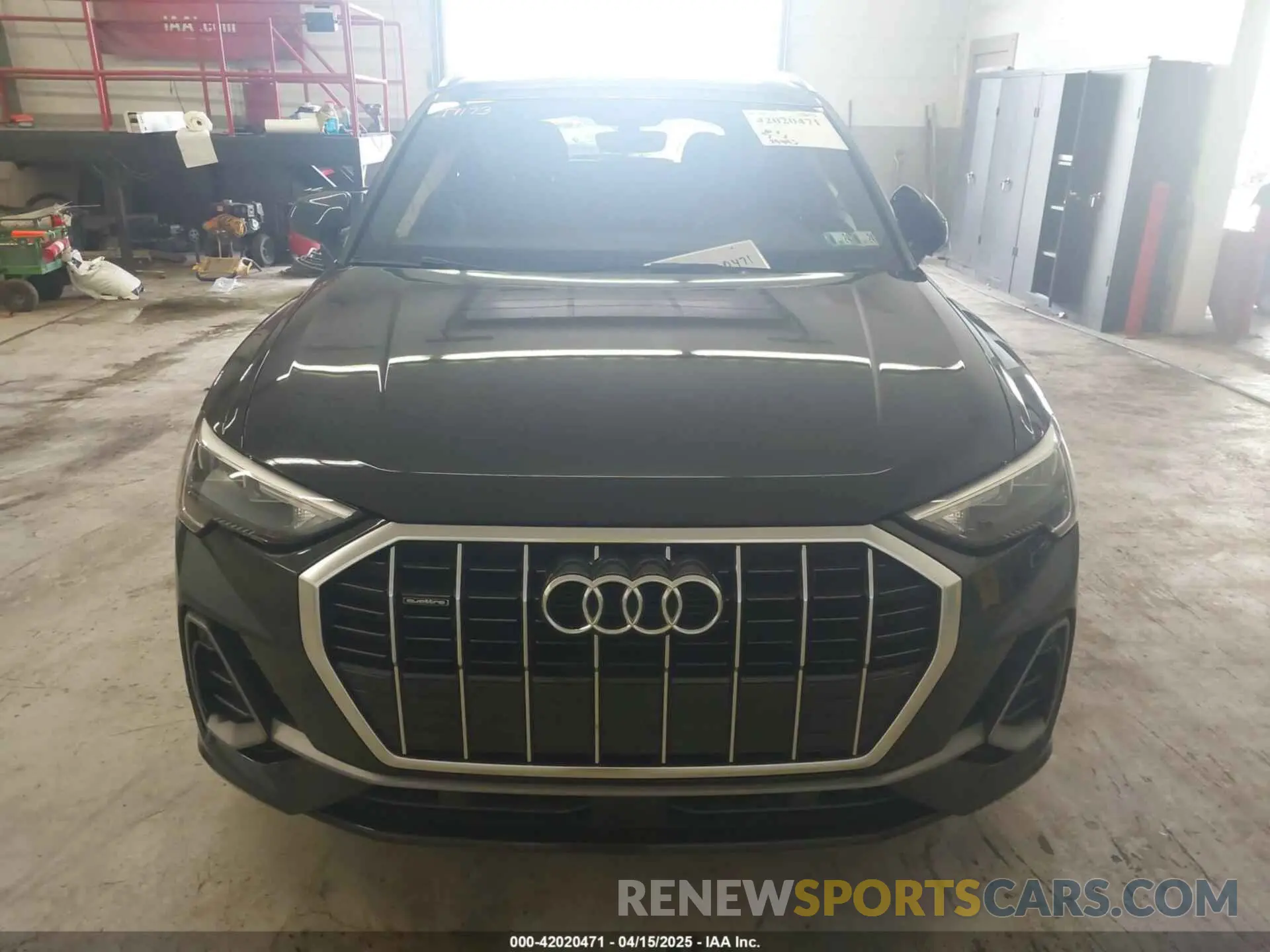12 Photograph of a damaged car WA1DECF36M1031852 AUDI Q3 2021