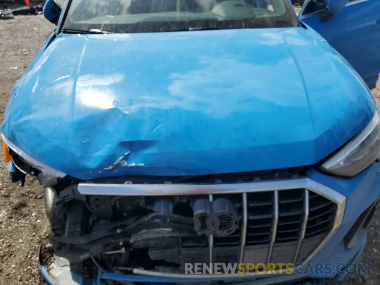 12 Photograph of a damaged car WA1DECF36M1040633 AUDI Q3 2021