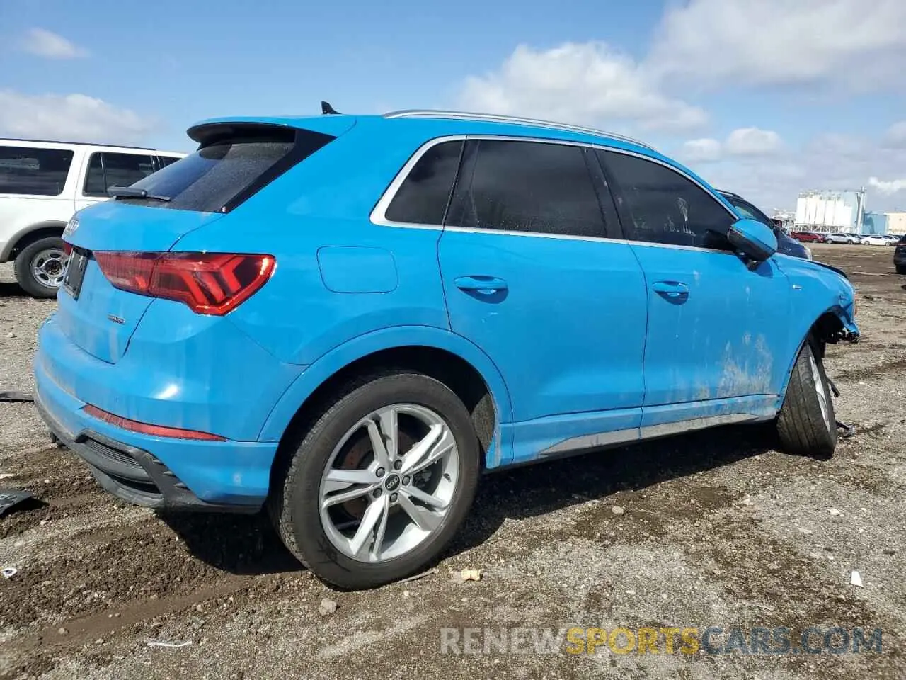 3 Photograph of a damaged car WA1DECF36M1040633 AUDI Q3 2021