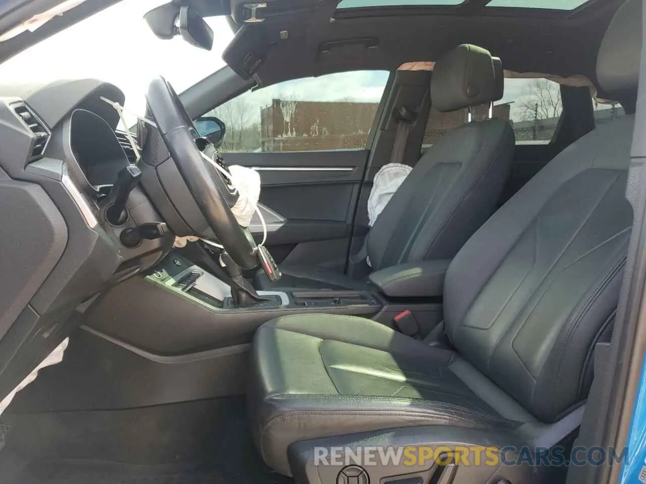 7 Photograph of a damaged car WA1DECF36M1040633 AUDI Q3 2021