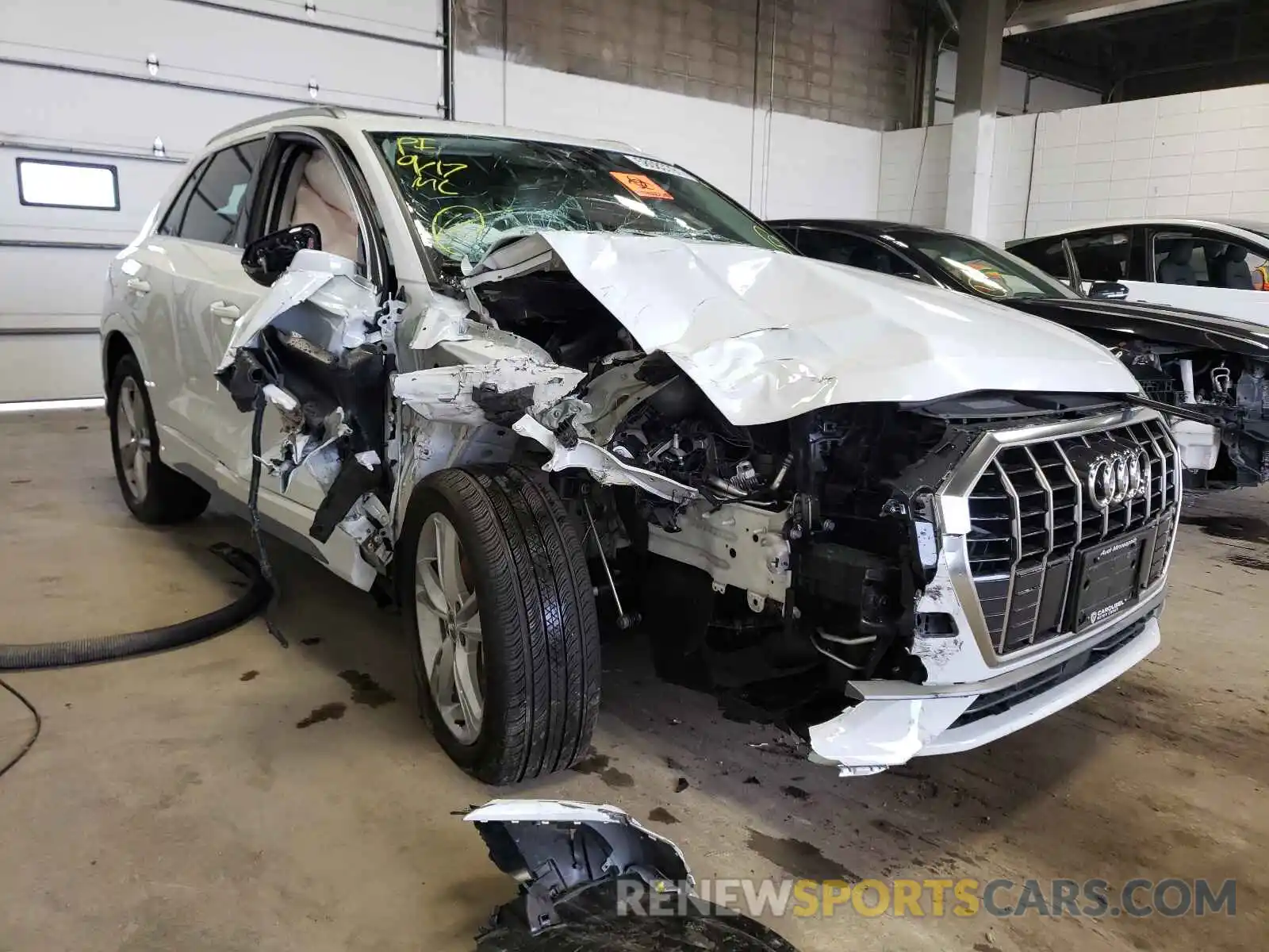 1 Photograph of a damaged car WA1DECF37M1012338 AUDI Q3 2021