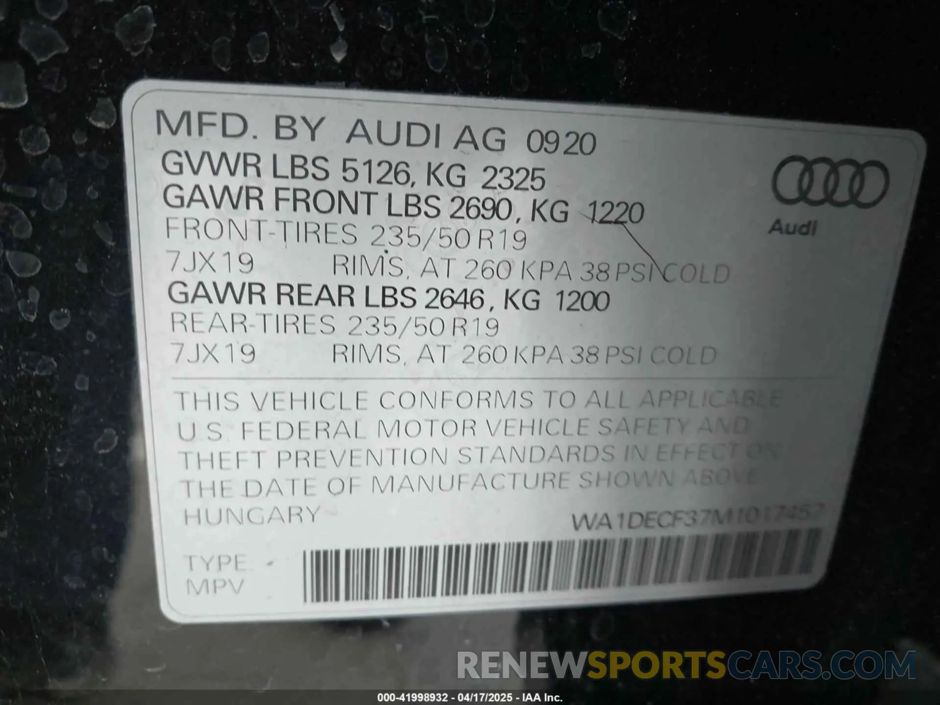 9 Photograph of a damaged car WA1DECF37M1017457 AUDI Q3 2021