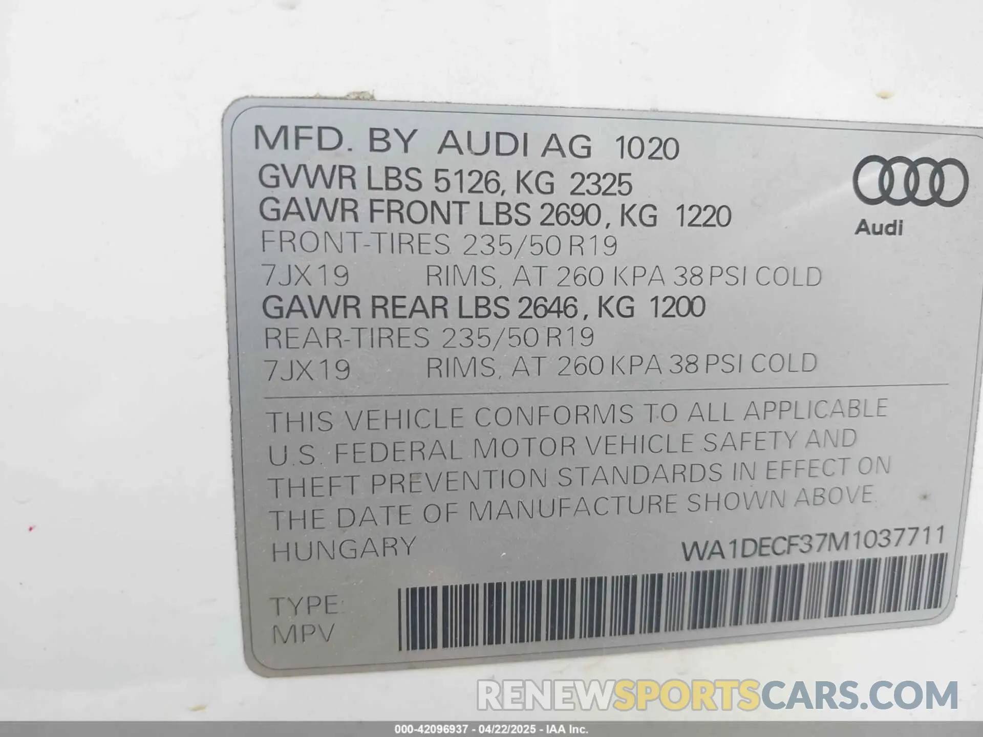 9 Photograph of a damaged car WA1DECF37M1037711 AUDI Q3 2021