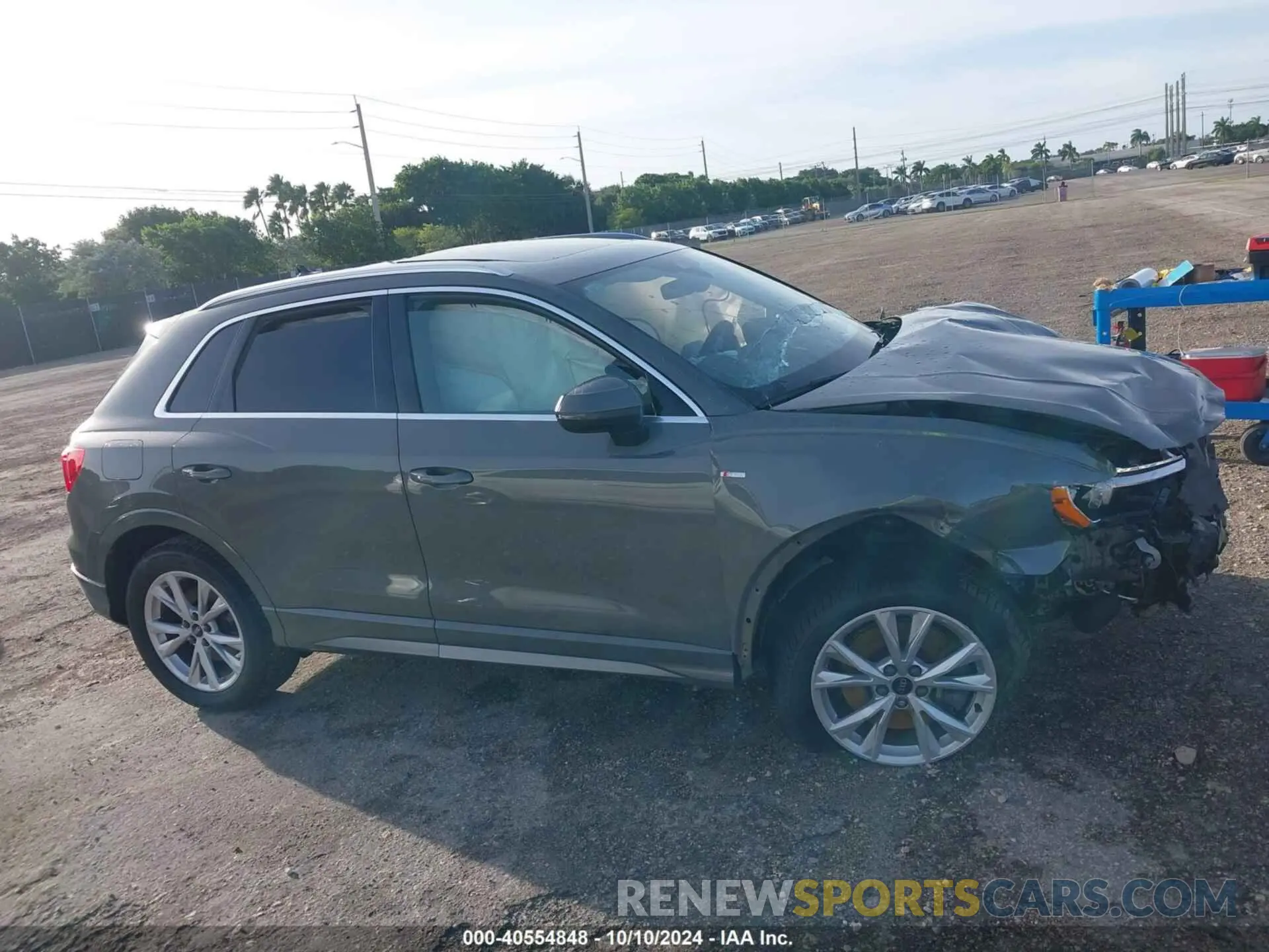 13 Photograph of a damaged car WA1DECF37M1041337 AUDI Q3 2021