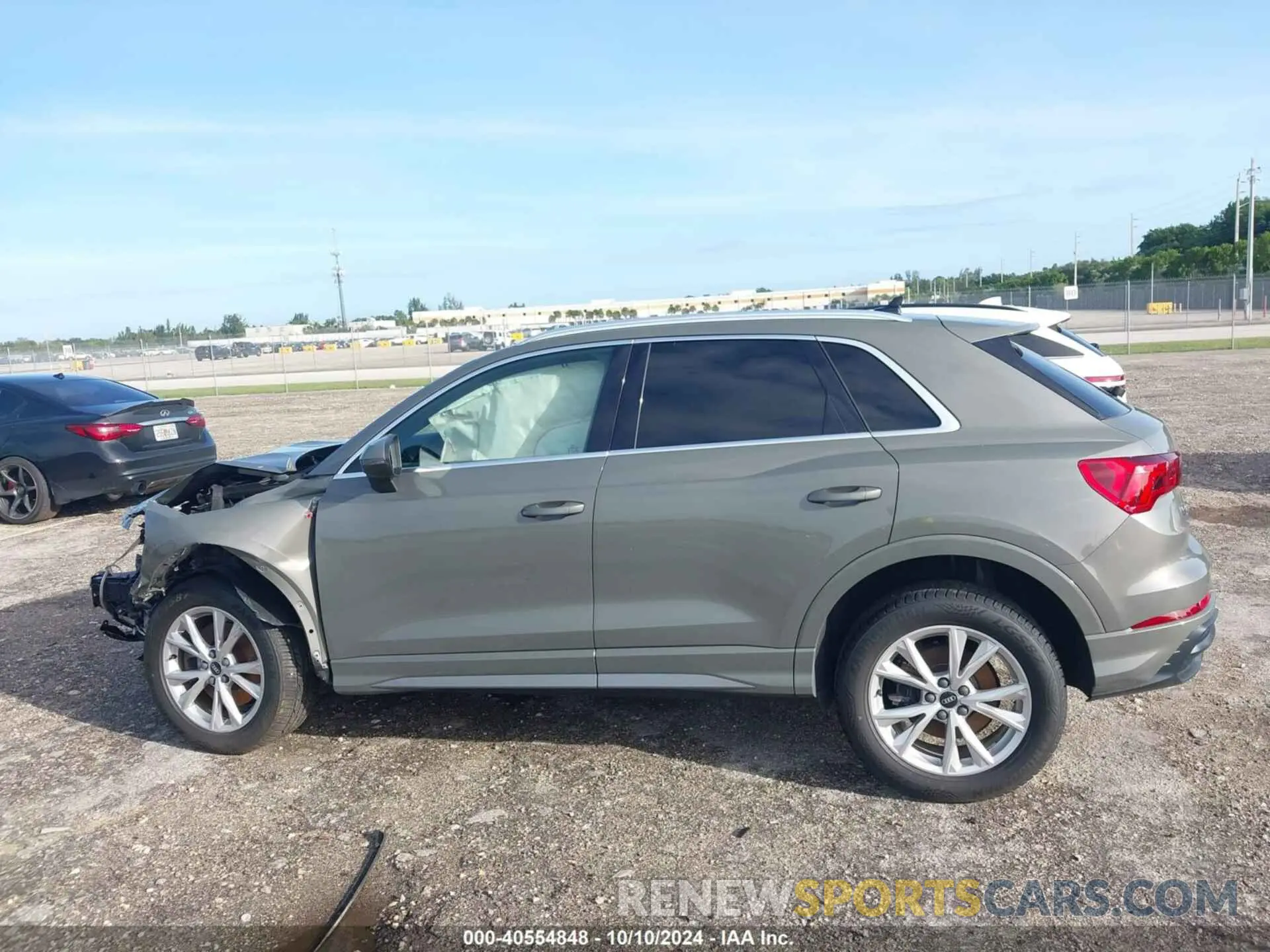 14 Photograph of a damaged car WA1DECF37M1041337 AUDI Q3 2021