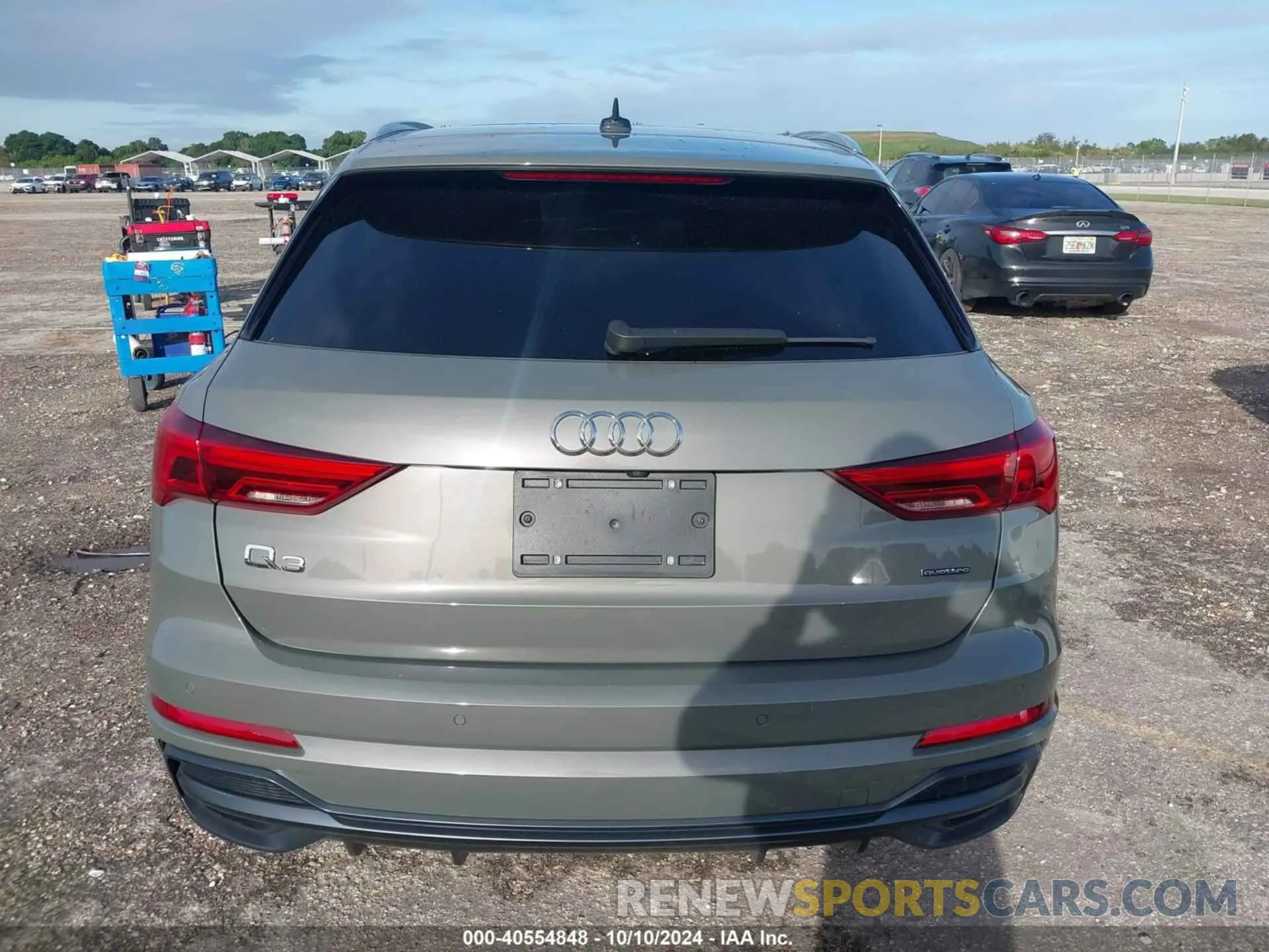 16 Photograph of a damaged car WA1DECF37M1041337 AUDI Q3 2021