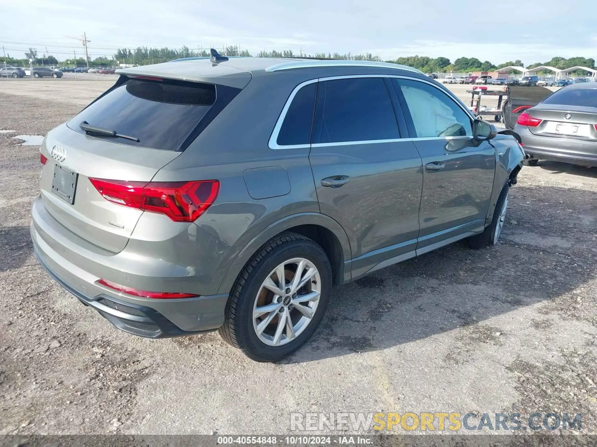 4 Photograph of a damaged car WA1DECF37M1041337 AUDI Q3 2021