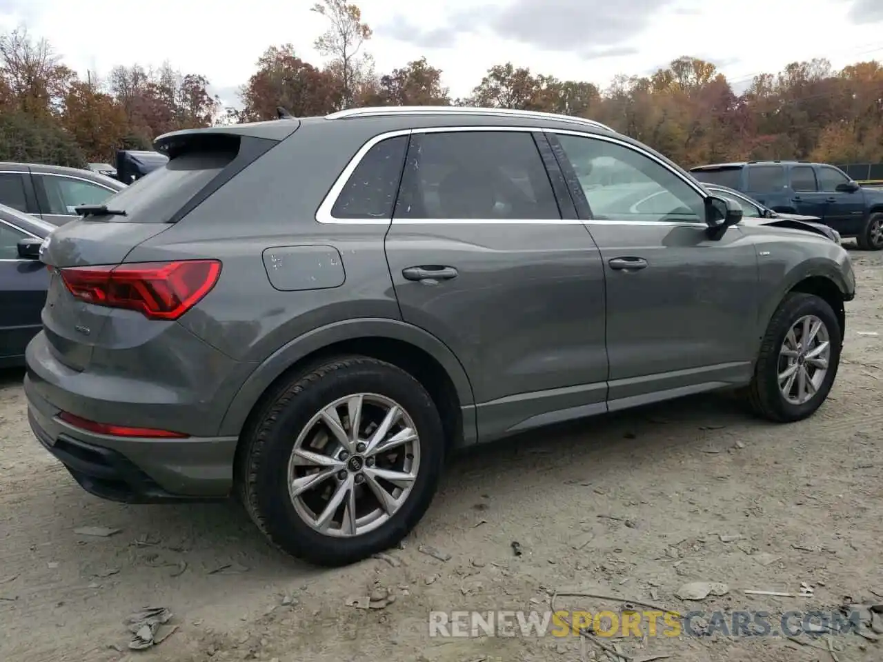 3 Photograph of a damaged car WA1DECF37M1043265 AUDI Q3 2021