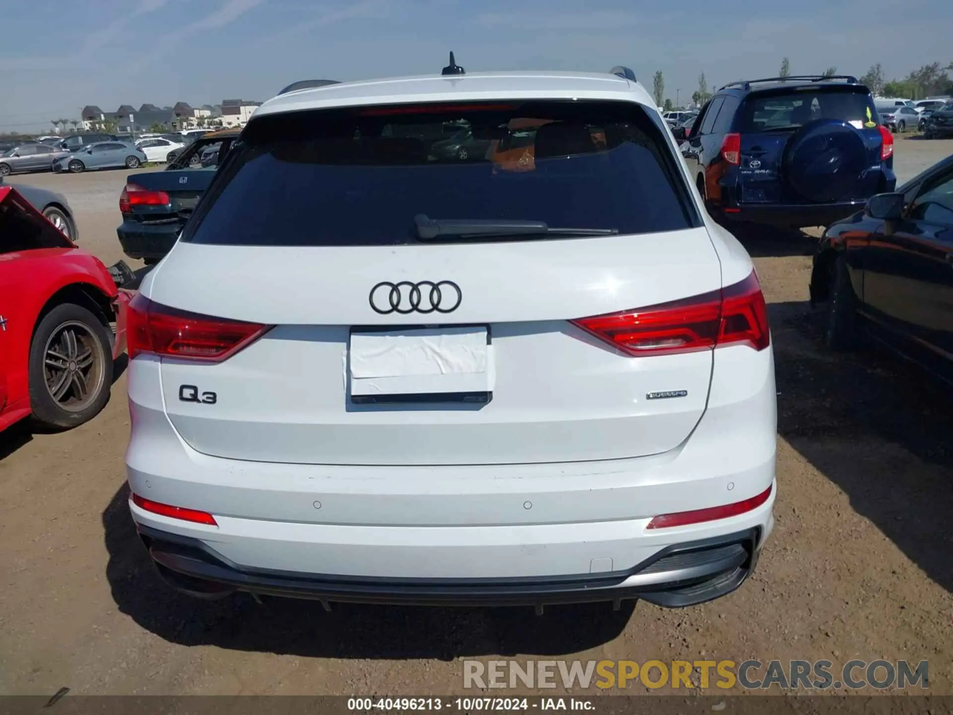 17 Photograph of a damaged car WA1DECF37M1154009 AUDI Q3 2021