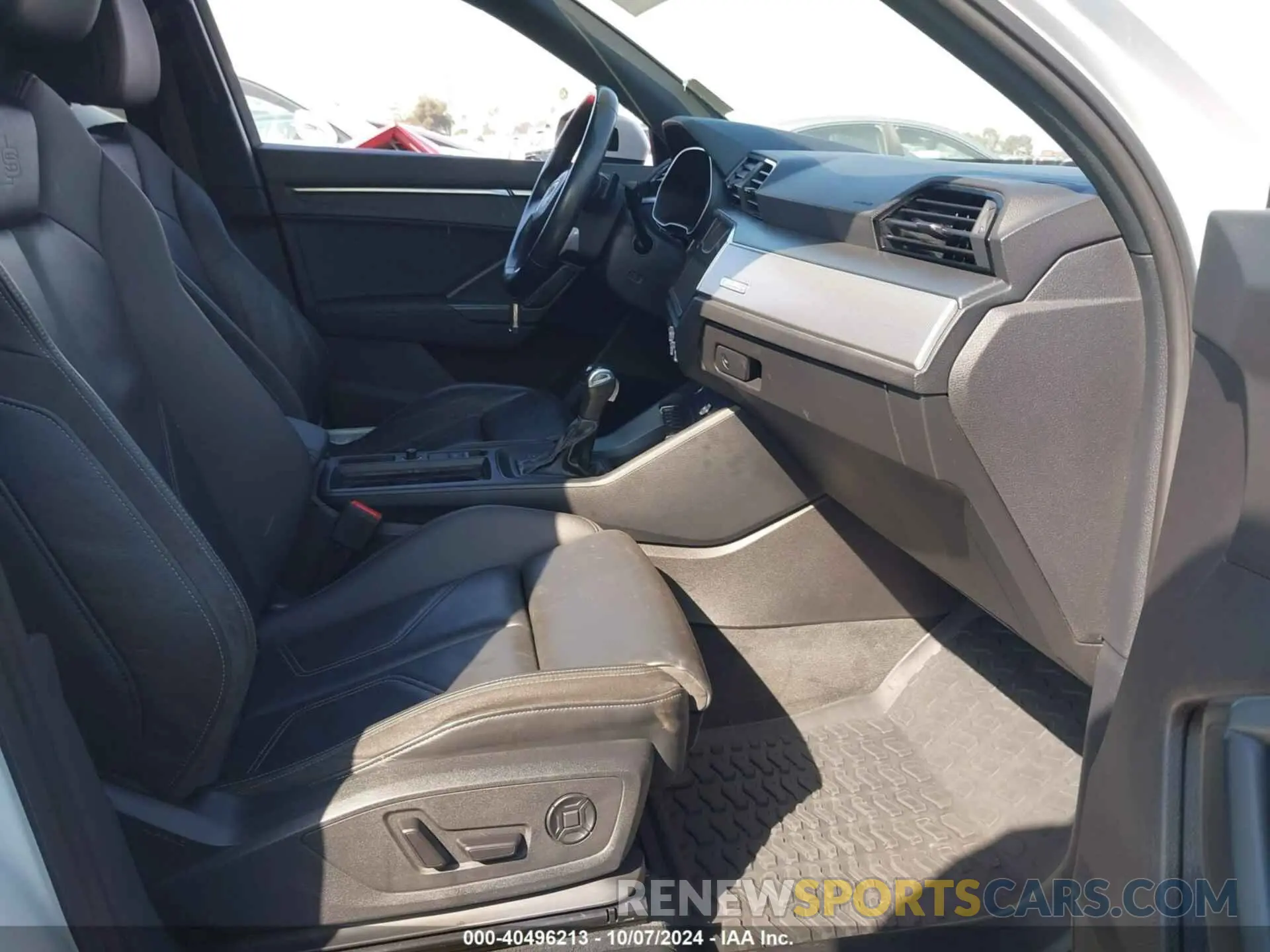 5 Photograph of a damaged car WA1DECF37M1154009 AUDI Q3 2021