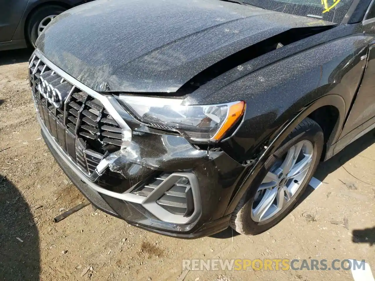 9 Photograph of a damaged car WA1DECF38M1025616 AUDI Q3 2021