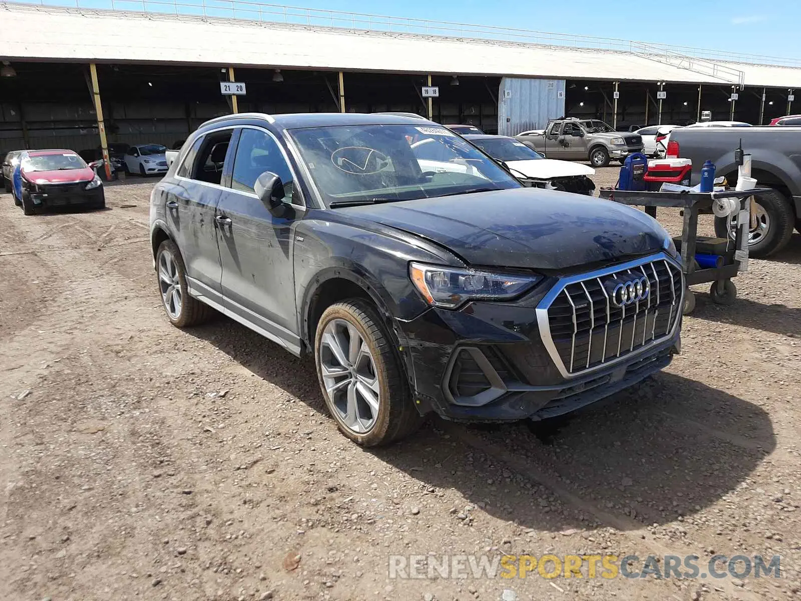 1 Photograph of a damaged car WA1DECF38M1056557 AUDI Q3 2021