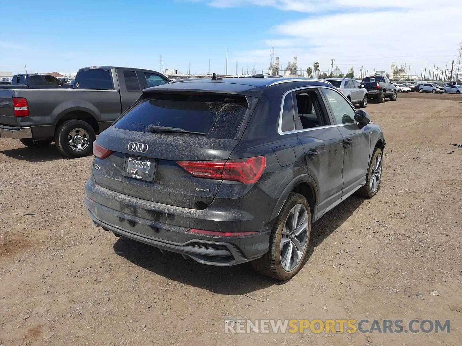 4 Photograph of a damaged car WA1DECF38M1056557 AUDI Q3 2021