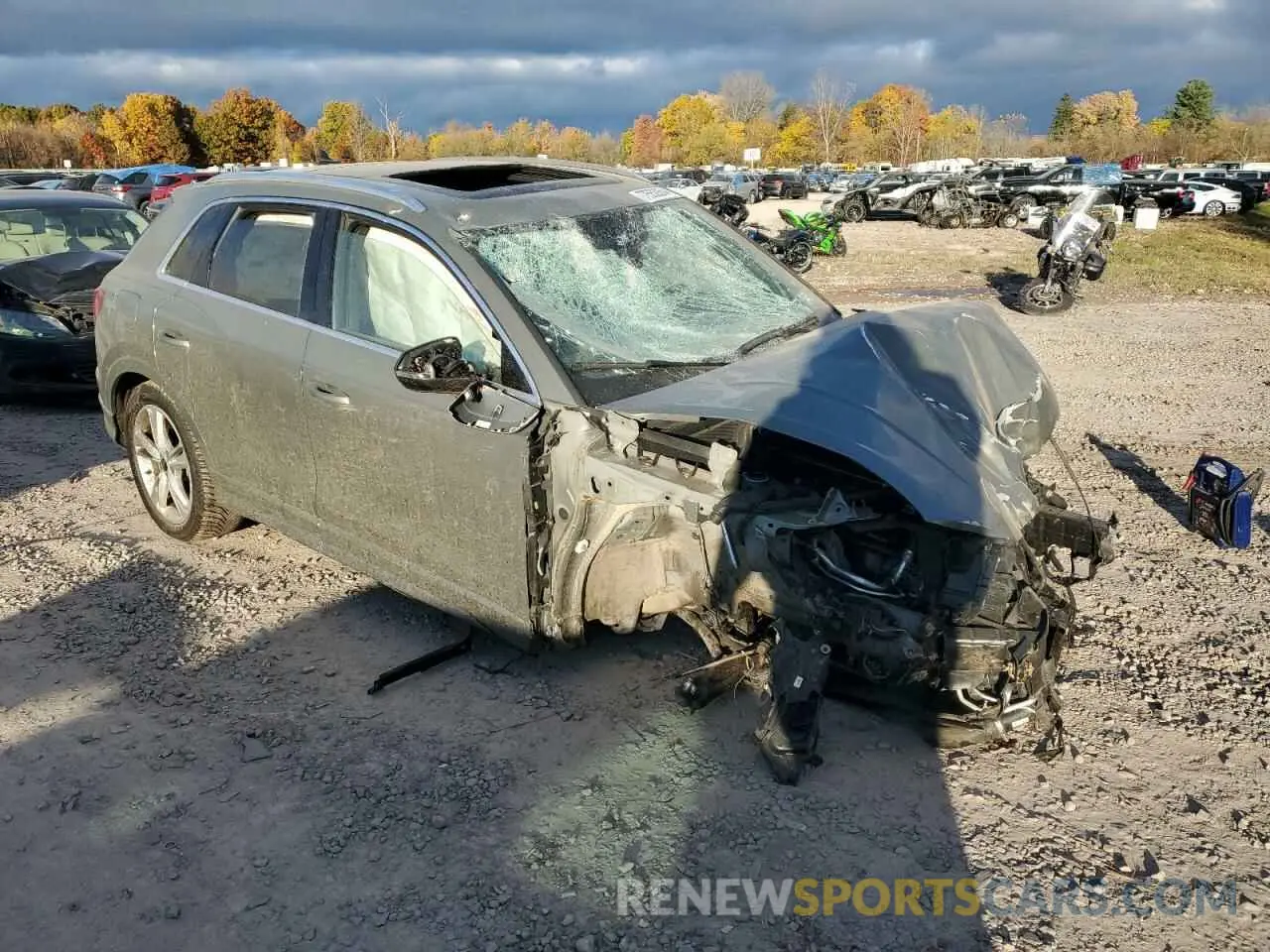 4 Photograph of a damaged car WA1DECF39M1028847 AUDI Q3 2021