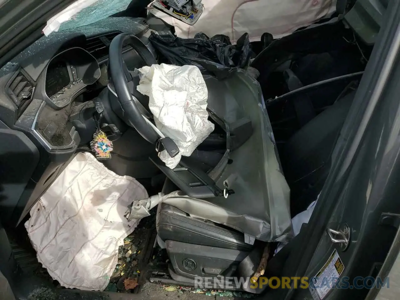 7 Photograph of a damaged car WA1DECF39M1028847 AUDI Q3 2021