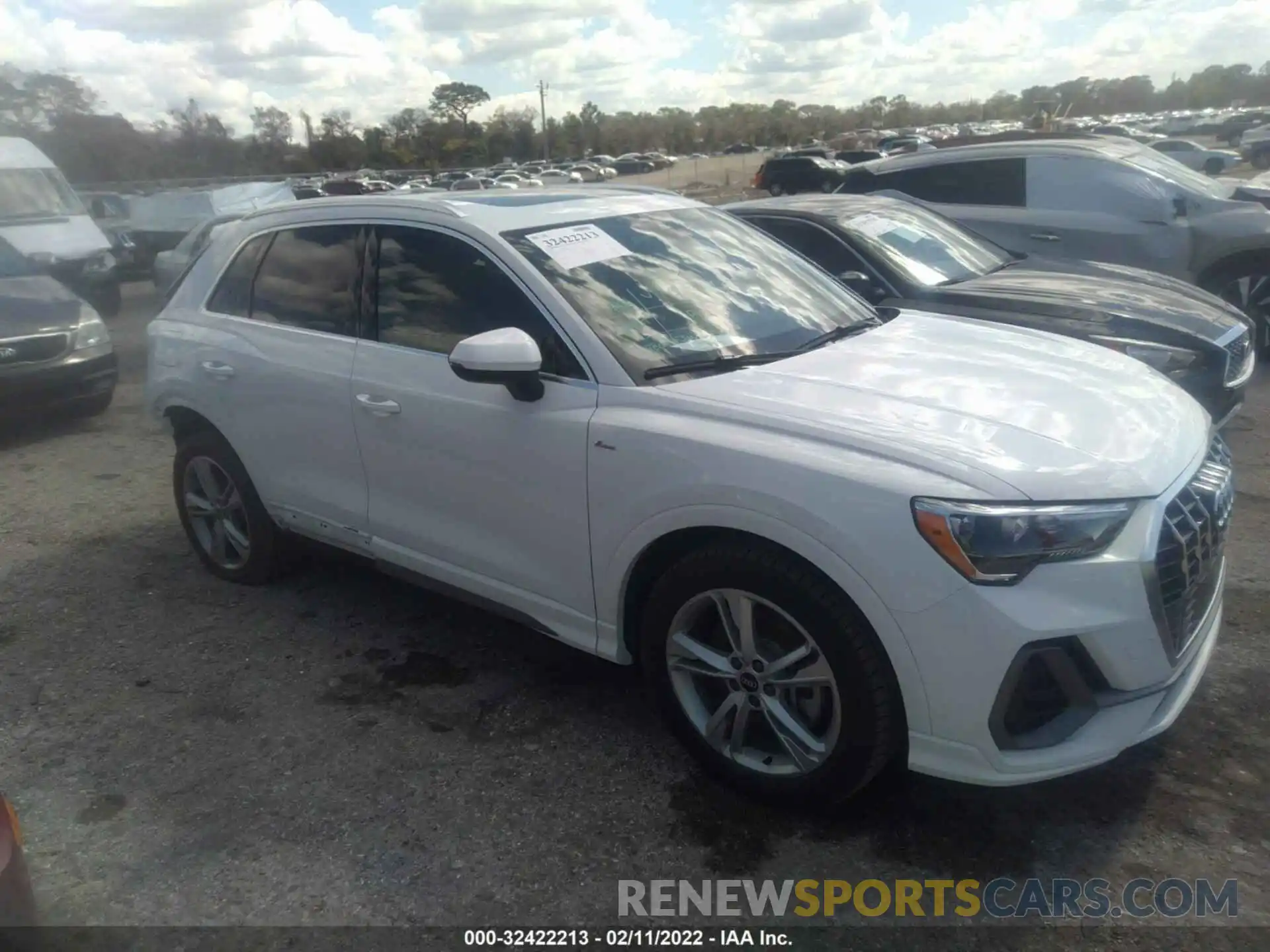 1 Photograph of a damaged car WA1DECF39M1034003 AUDI Q3 2021