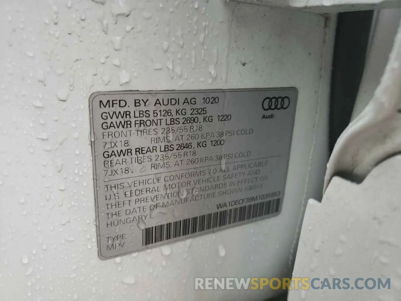 14 Photograph of a damaged car WA1DECF39M1035653 AUDI Q3 2021