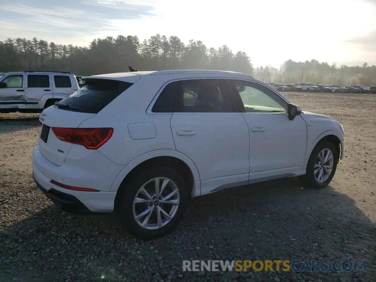 3 Photograph of a damaged car WA1DECF39M1035653 AUDI Q3 2021