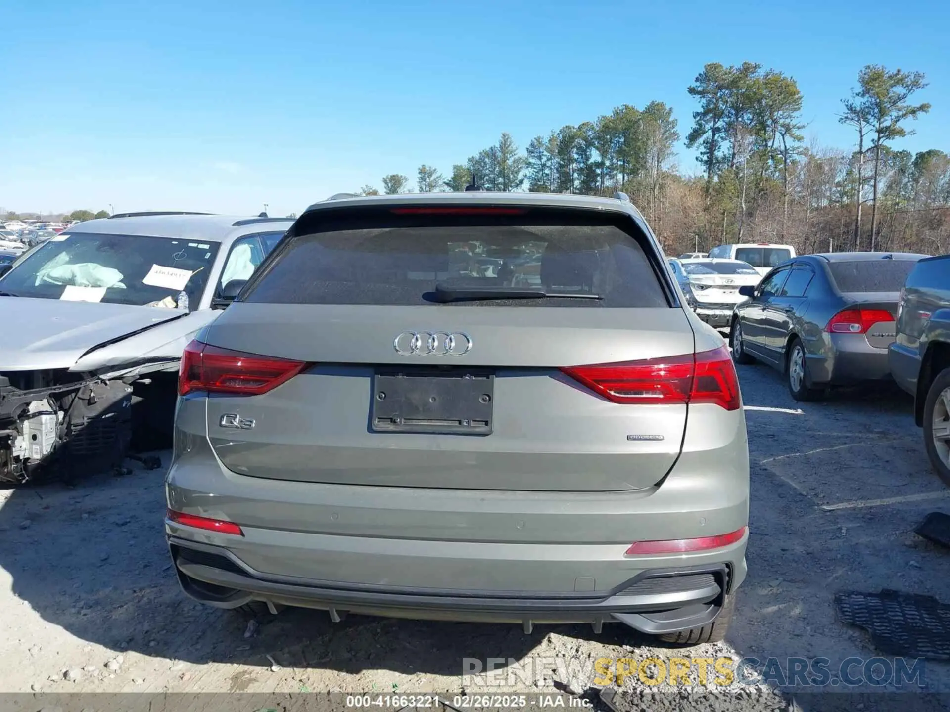 15 Photograph of a damaged car WA1DECF39M1039802 AUDI Q3 2021
