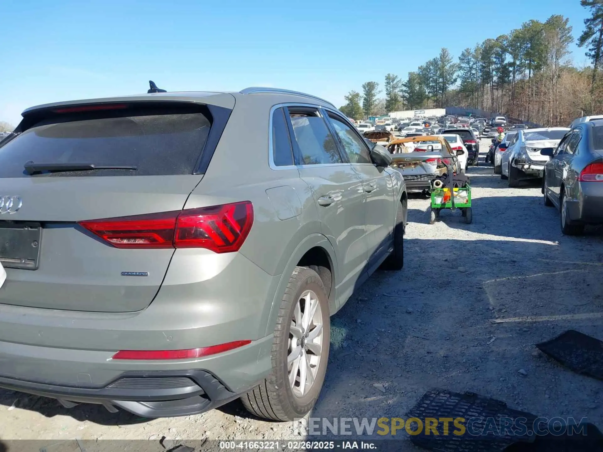 4 Photograph of a damaged car WA1DECF39M1039802 AUDI Q3 2021