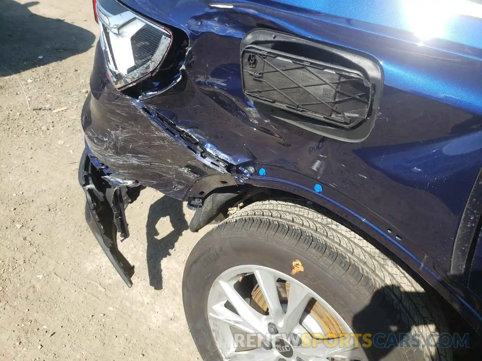 9 Photograph of a damaged car WA1DECF39M1072573 AUDI Q3 2021