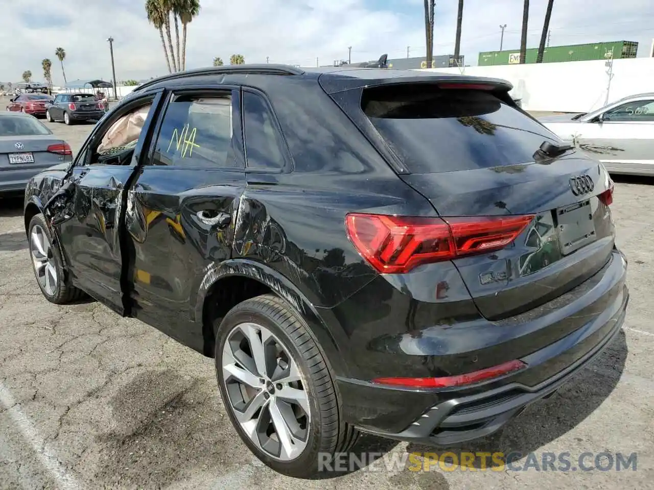 3 Photograph of a damaged car WA1DECF39M1139141 AUDI Q3 2021