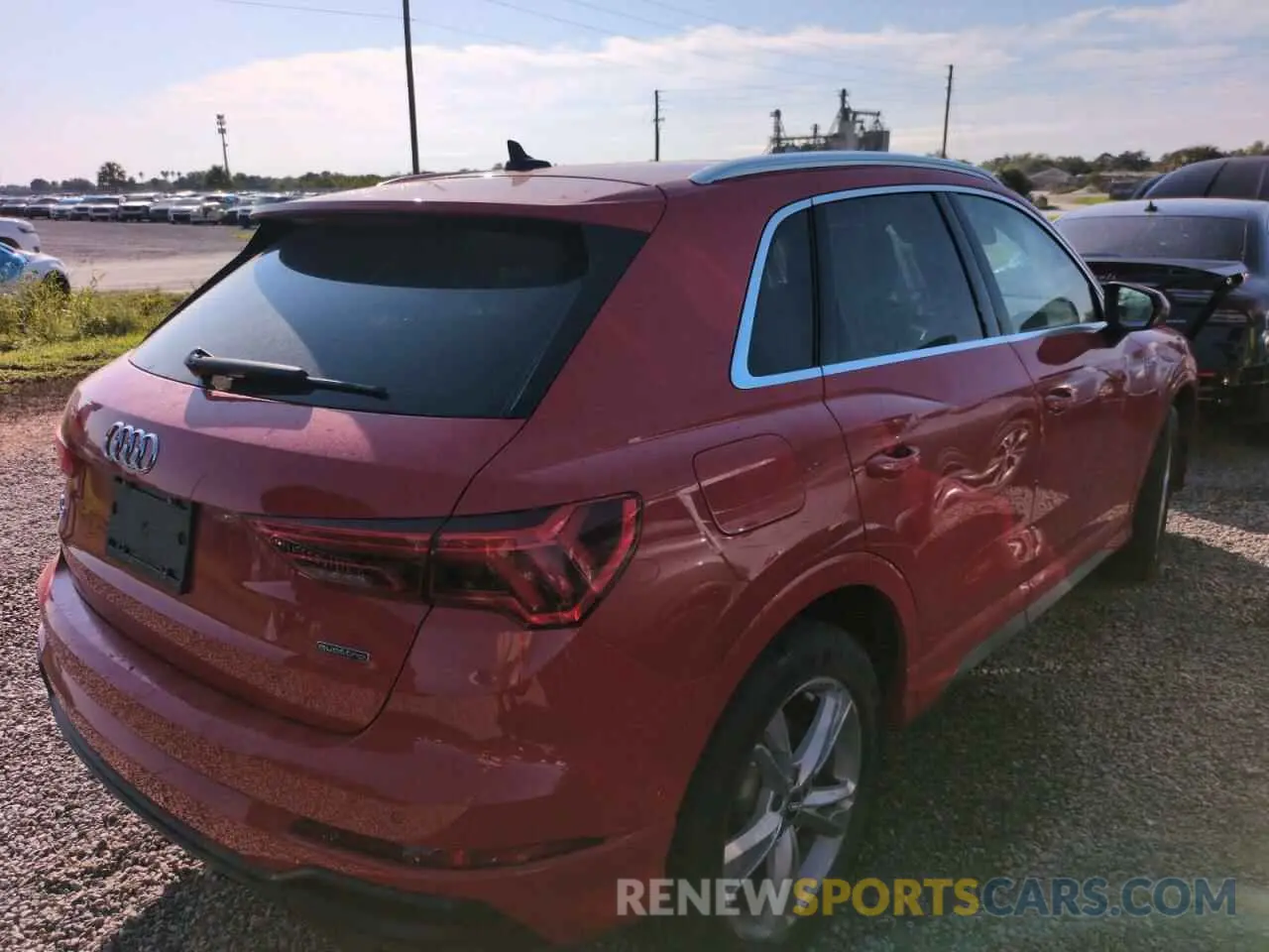 3 Photograph of a damaged car WA1DECF3XM1002659 AUDI Q3 2021