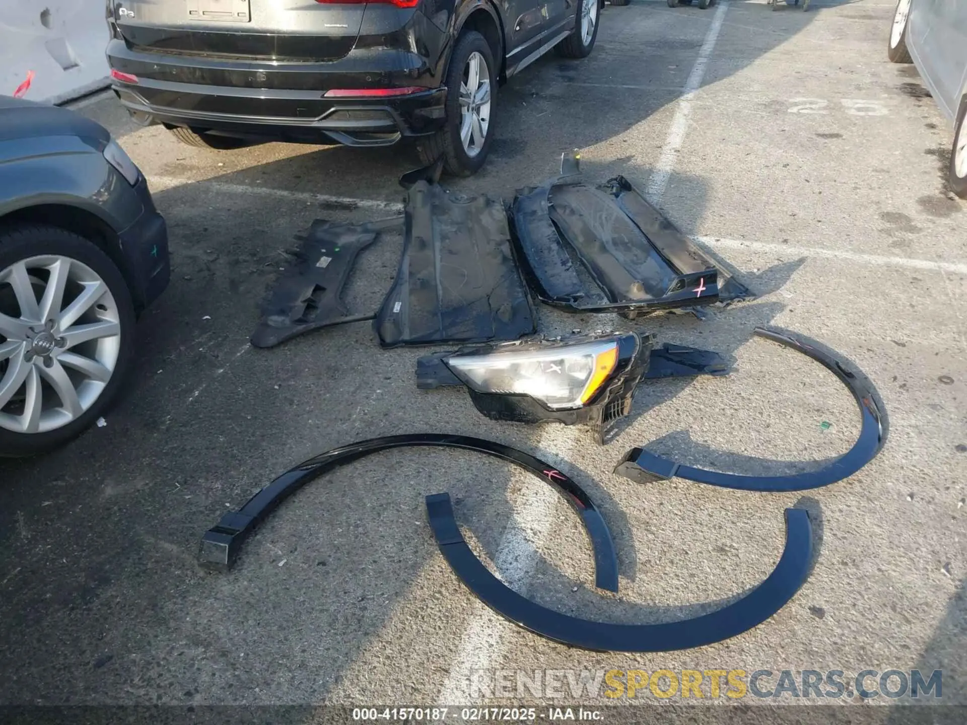 12 Photograph of a damaged car WA1DECF3XM1008140 AUDI Q3 2021