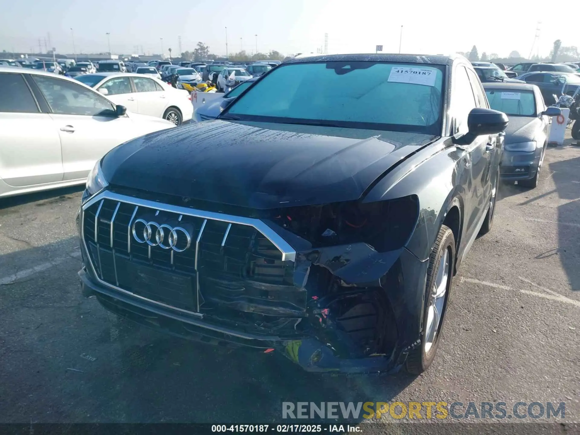 13 Photograph of a damaged car WA1DECF3XM1008140 AUDI Q3 2021