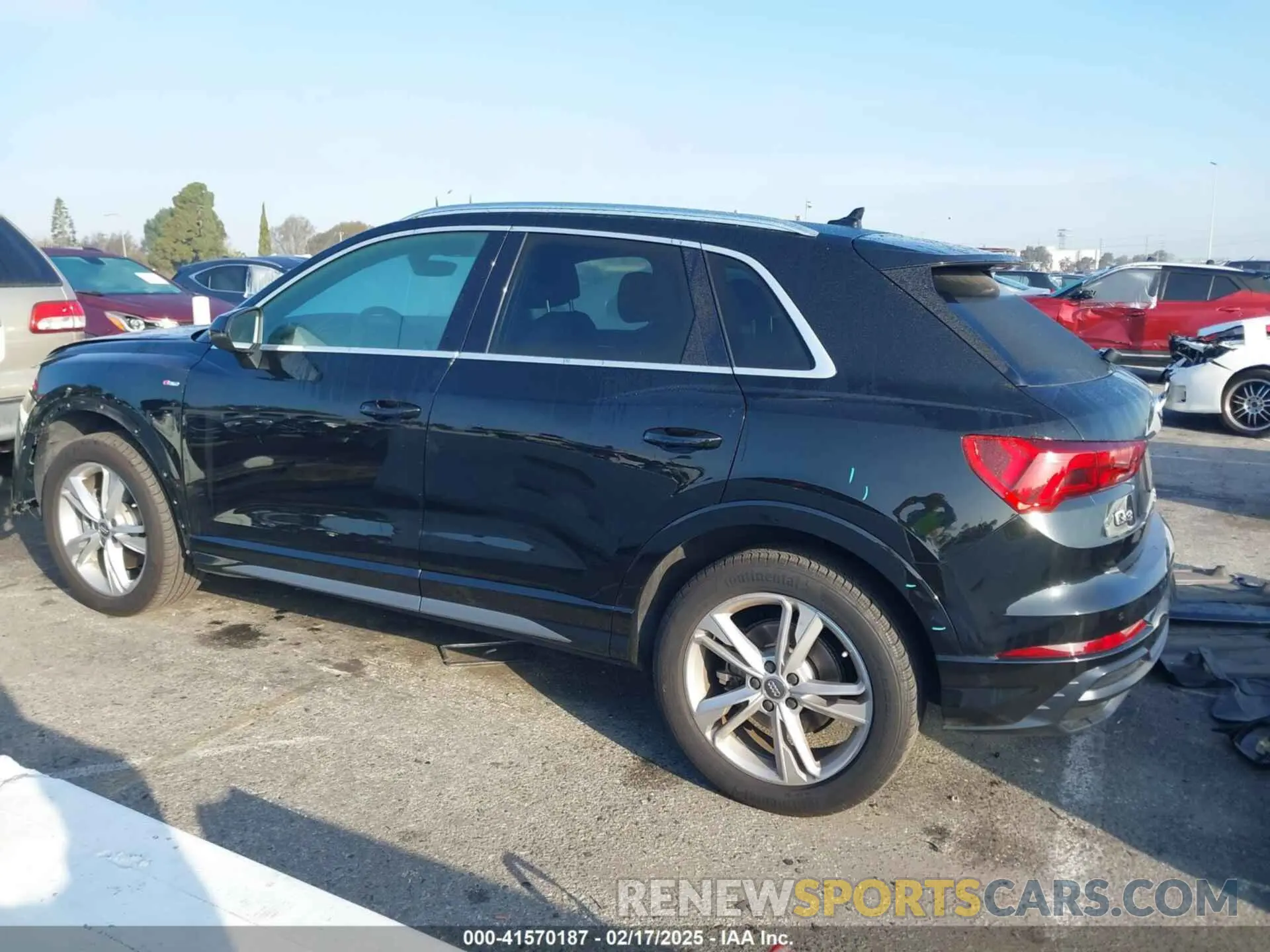 15 Photograph of a damaged car WA1DECF3XM1008140 AUDI Q3 2021