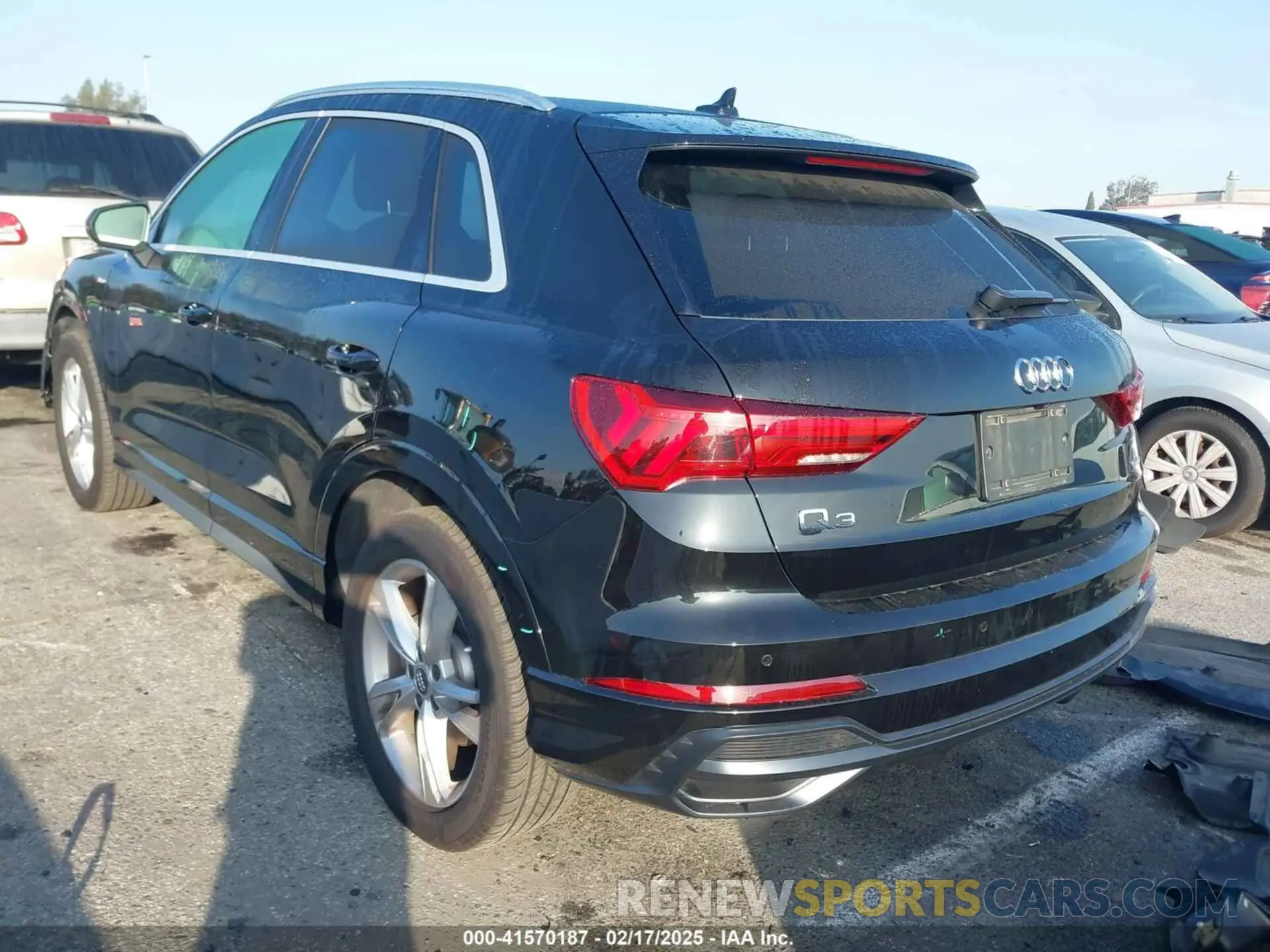 3 Photograph of a damaged car WA1DECF3XM1008140 AUDI Q3 2021
