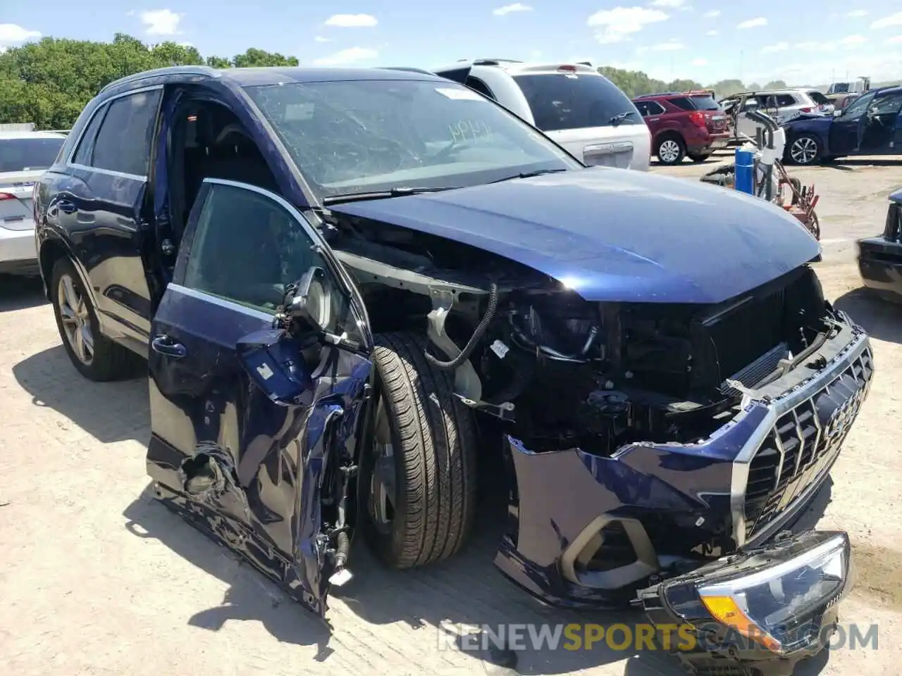 1 Photograph of a damaged car WA1DECF3XM1024631 AUDI Q3 2021