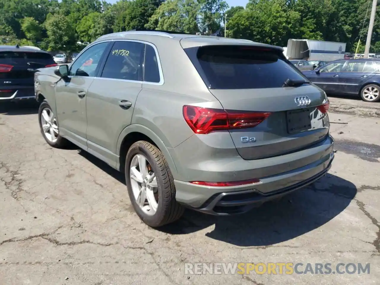 3 Photograph of a damaged car WA1DECF3XM1028100 AUDI Q3 2021