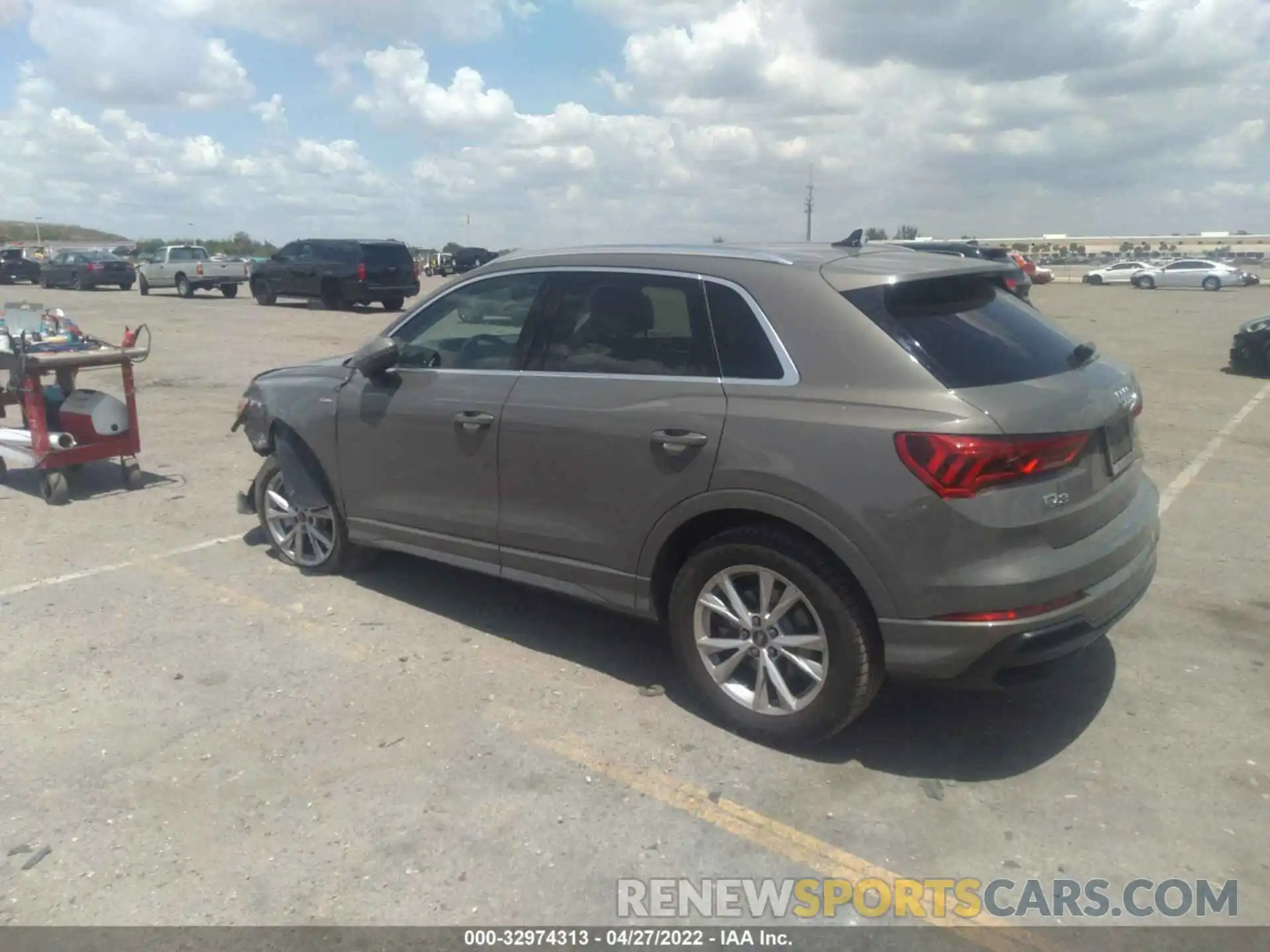 3 Photograph of a damaged car WA1DECF3XM1034155 AUDI Q3 2021