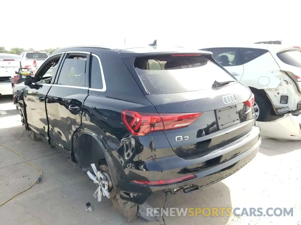 3 Photograph of a damaged car WA1DECF3XM1043387 AUDI Q3 2021