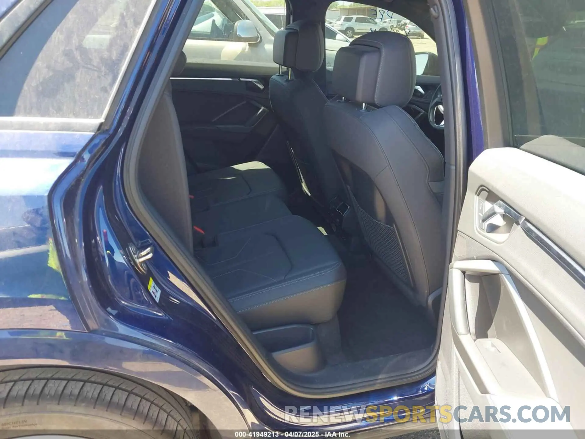 8 Photograph of a damaged car WA1DECF3XM1085641 AUDI Q3 2021