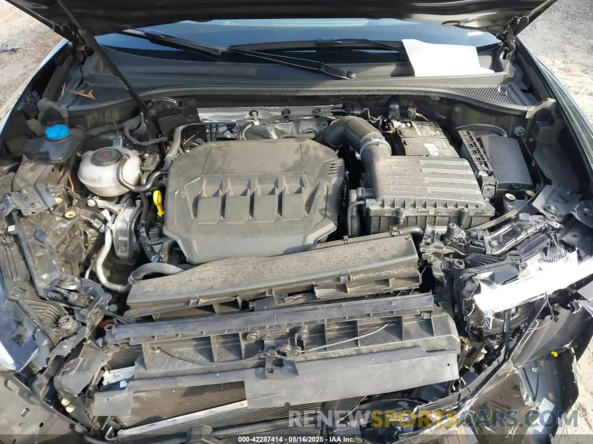 10 Photograph of a damaged car WA1DECF3XM1147085 AUDI Q3 2021