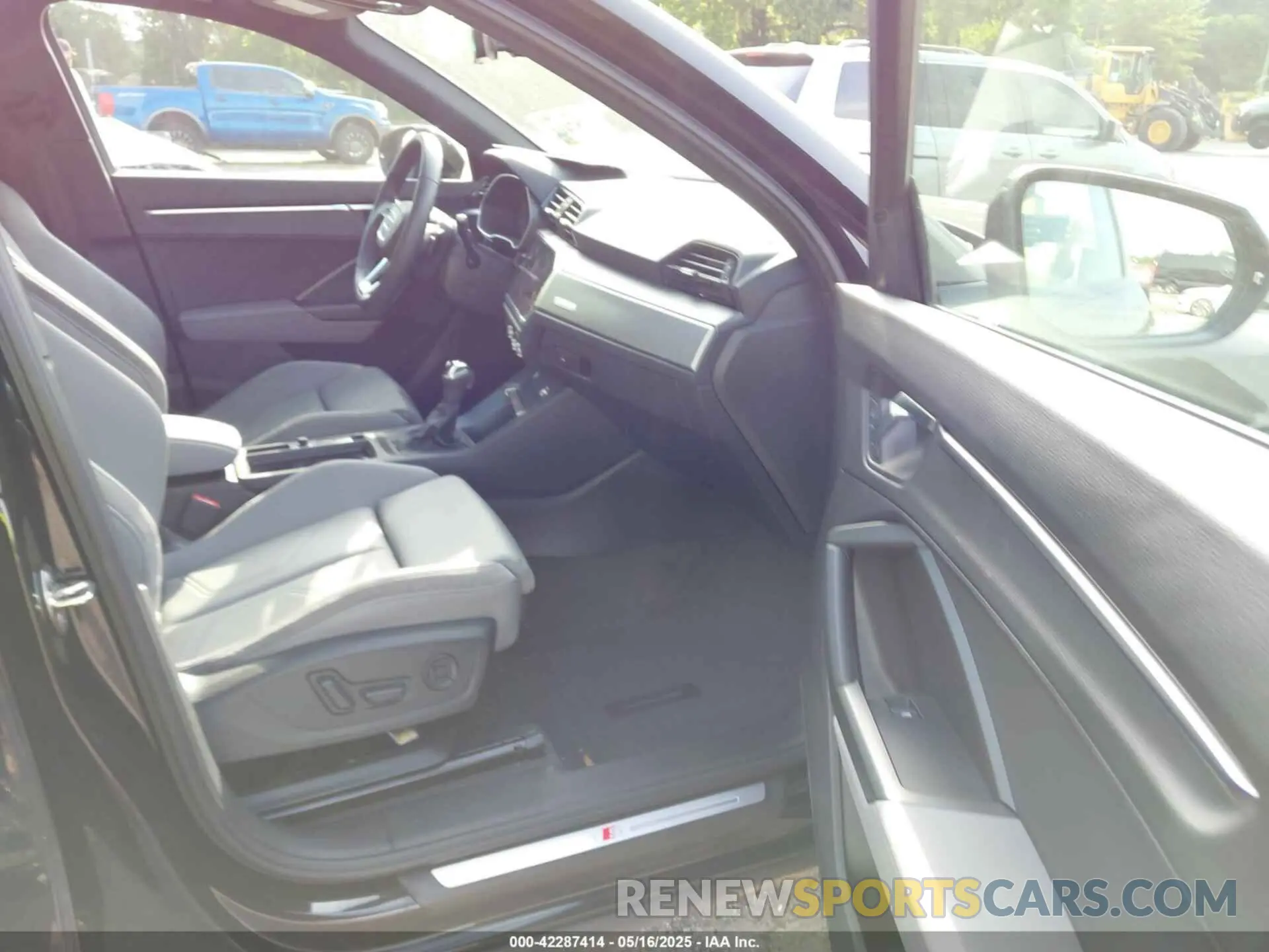 5 Photograph of a damaged car WA1DECF3XM1147085 AUDI Q3 2021