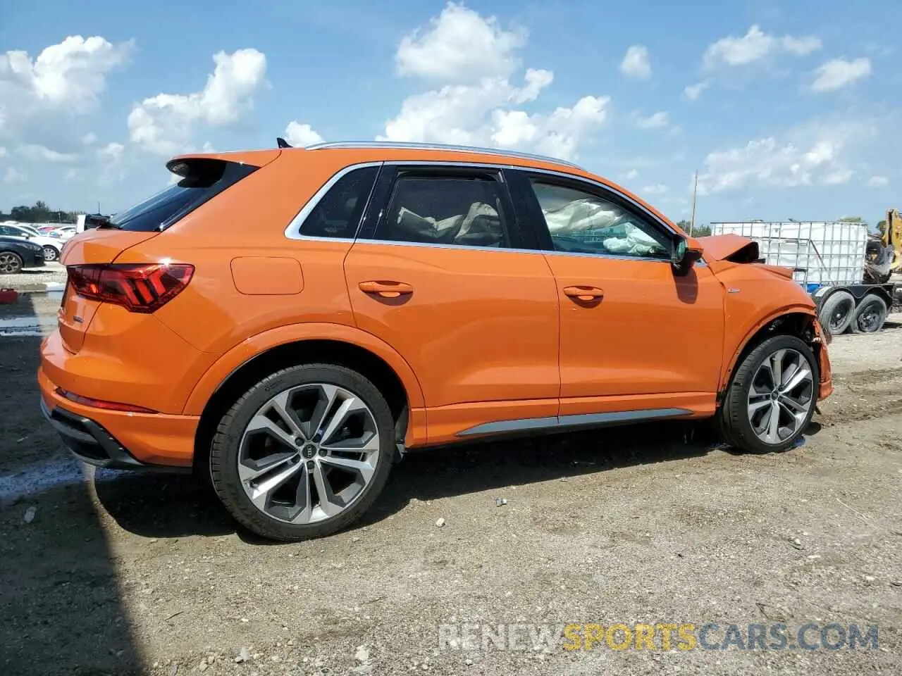 3 Photograph of a damaged car WA1DEDF37M1097879 AUDI Q3 2021