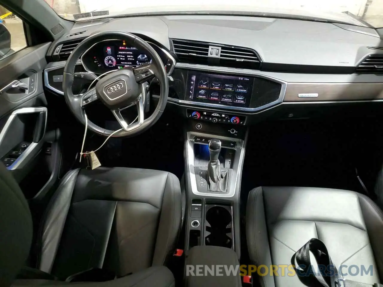 8 Photograph of a damaged car WA1EECF30M1051020 AUDI Q3 2021