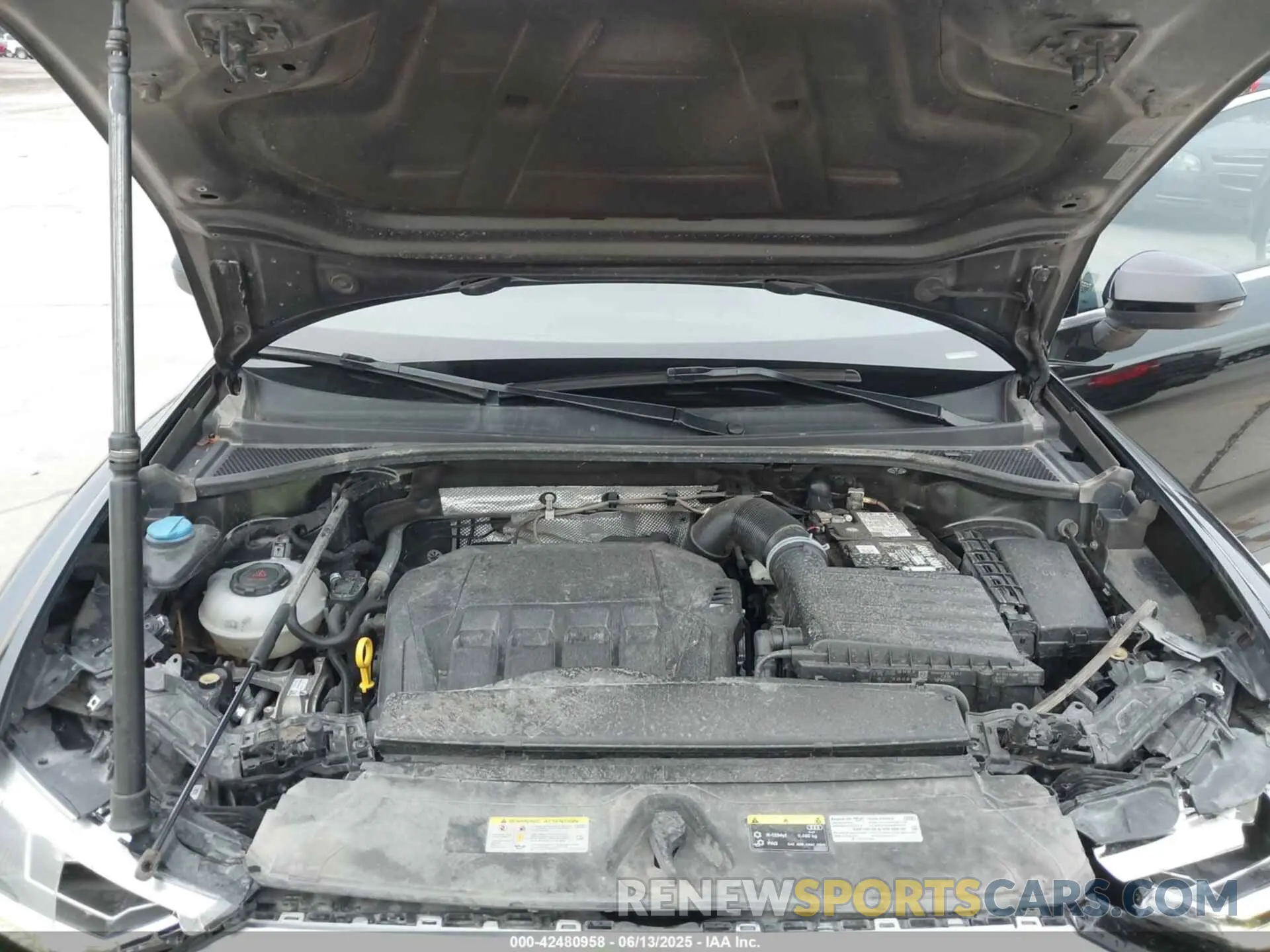 10 Photograph of a damaged car WA1EECF30M1109417 AUDI Q3 2021