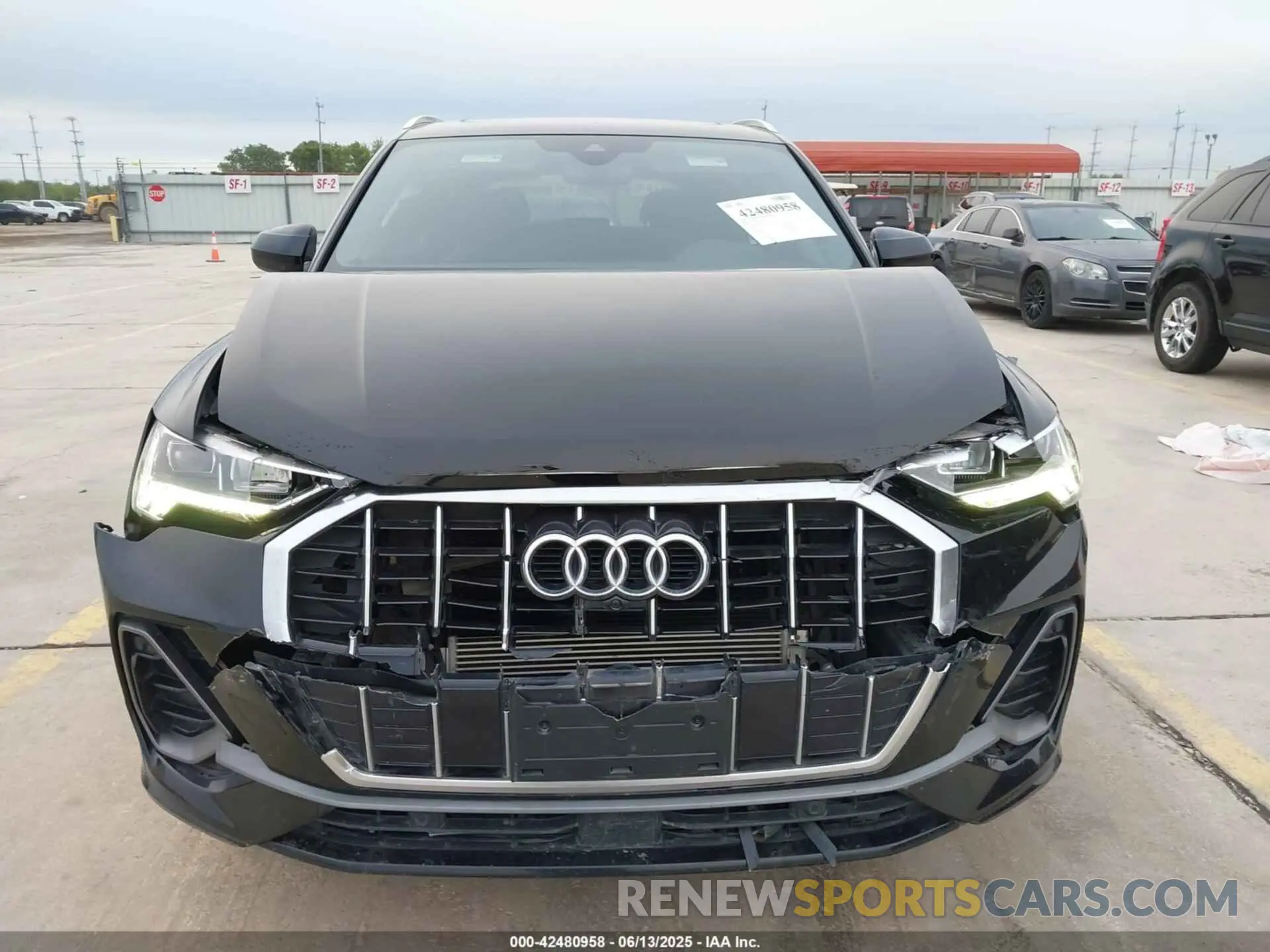 12 Photograph of a damaged car WA1EECF30M1109417 AUDI Q3 2021