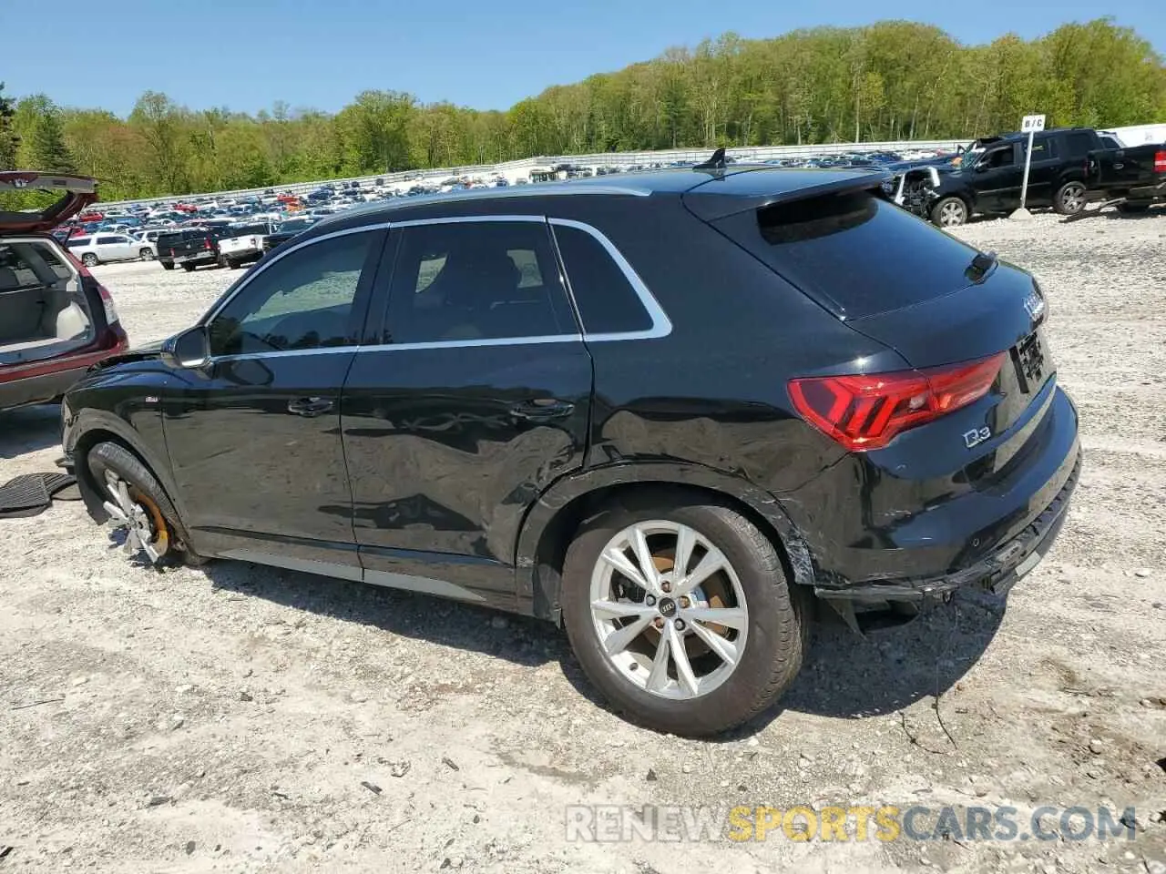 2 Photograph of a damaged car WA1EECF31M1023050 AUDI Q3 2021