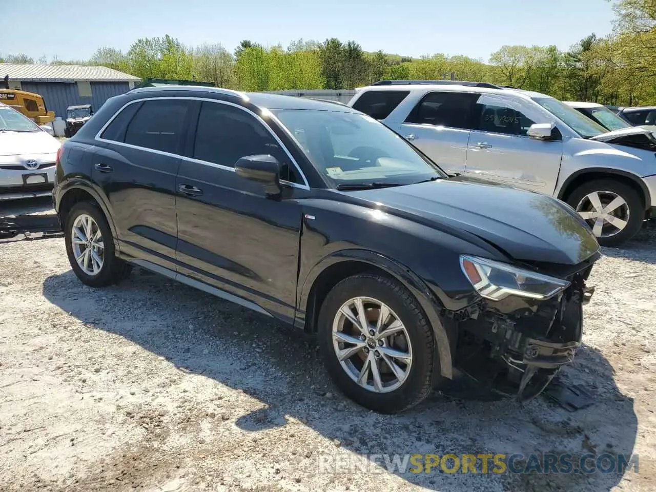 4 Photograph of a damaged car WA1EECF31M1023050 AUDI Q3 2021