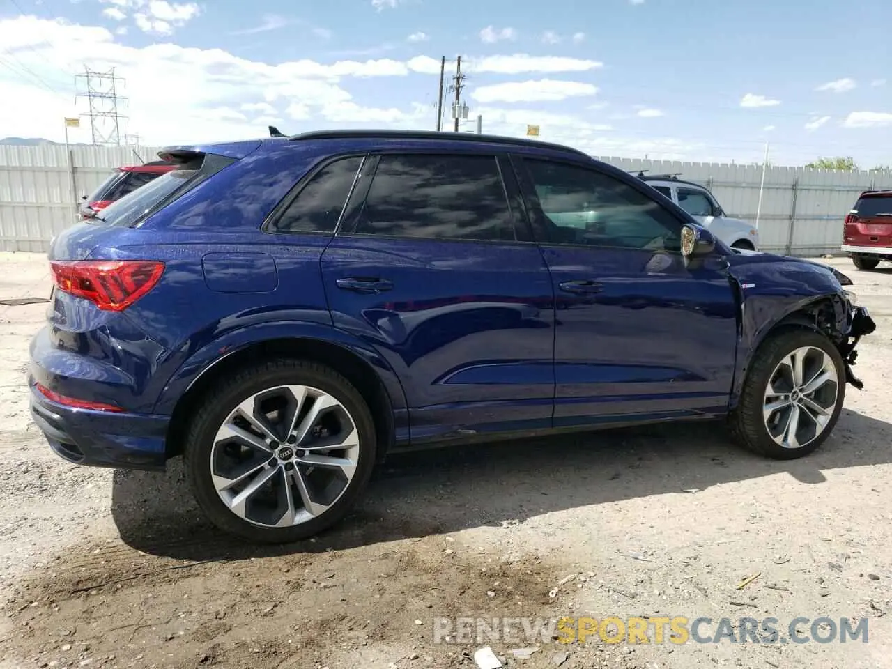 3 Photograph of a damaged car WA1EECF31M1024375 AUDI Q3 2021