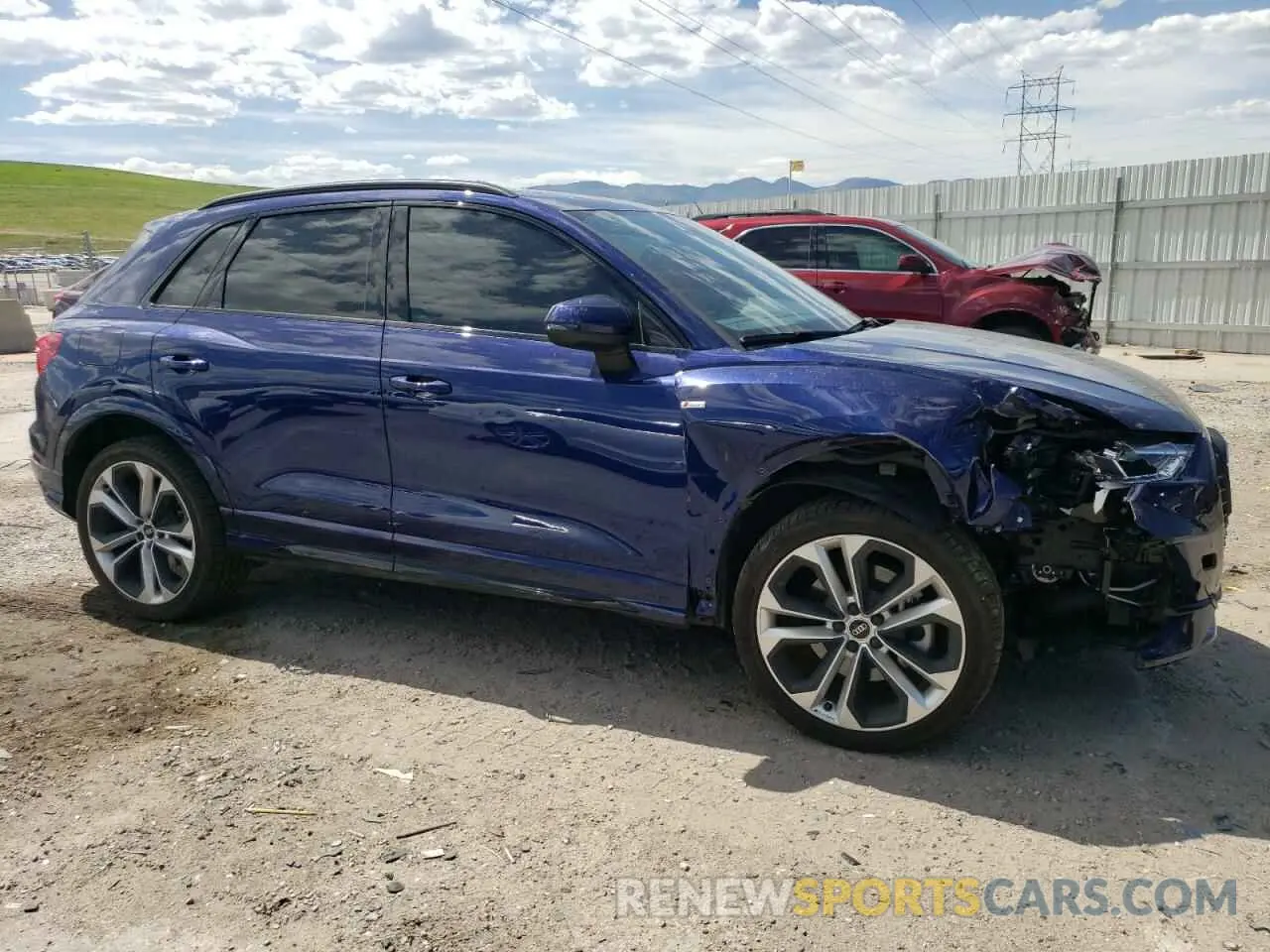 4 Photograph of a damaged car WA1EECF31M1024375 AUDI Q3 2021