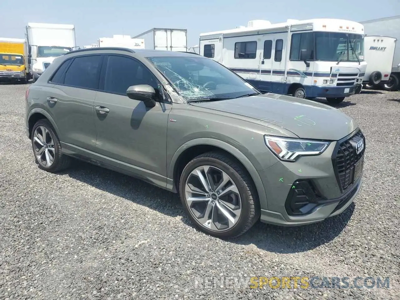 4 Photograph of a damaged car WA1EECF31M1053794 AUDI Q3 2021