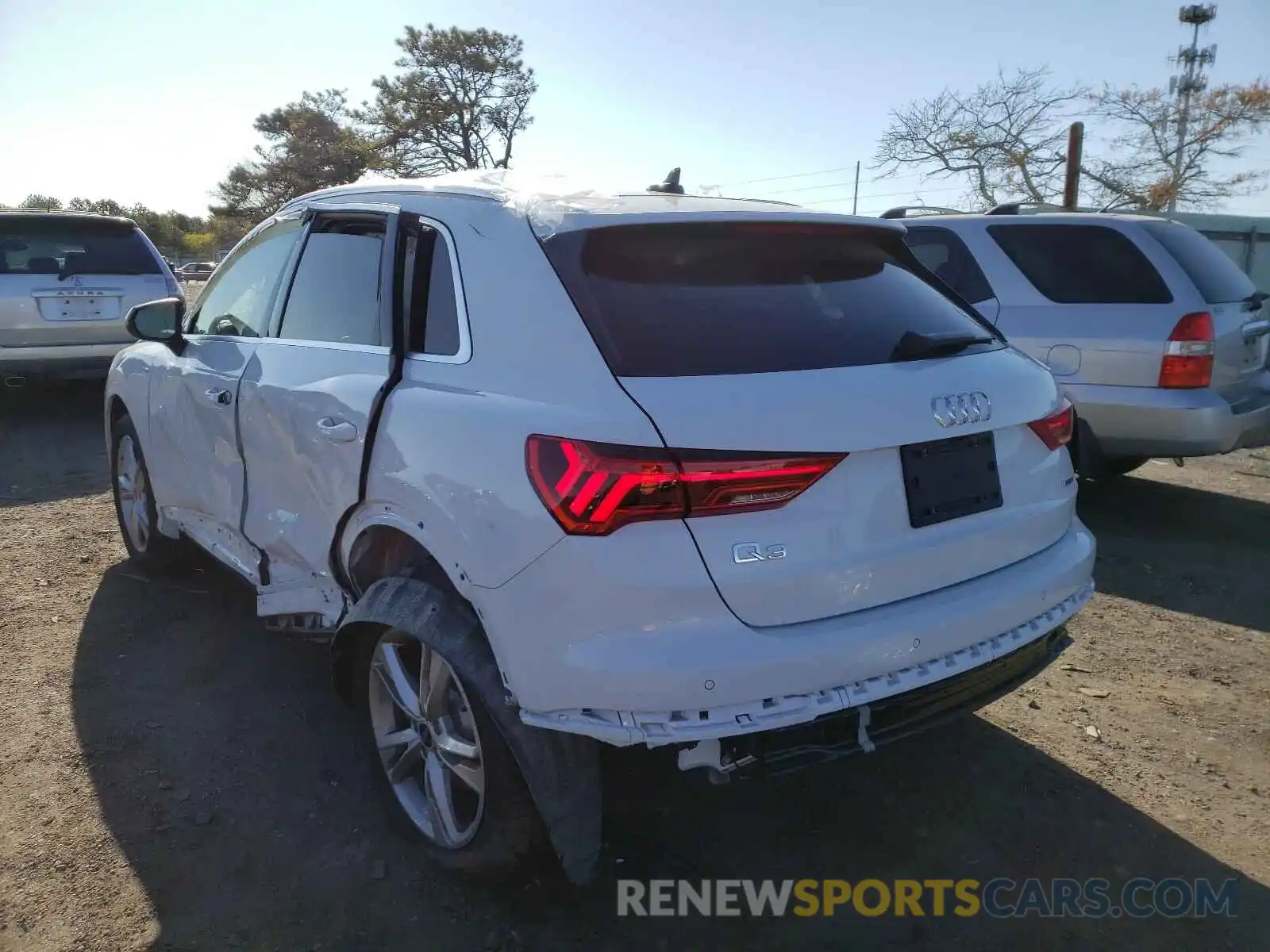 3 Photograph of a damaged car WA1EECF31M1056971 AUDI Q3 2021