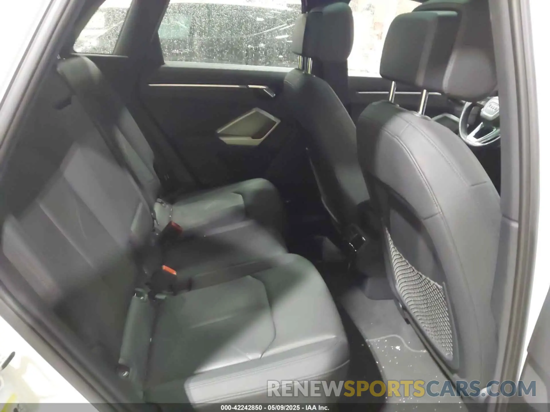 8 Photograph of a damaged car WA1EECF31M1060356 AUDI Q3 2021