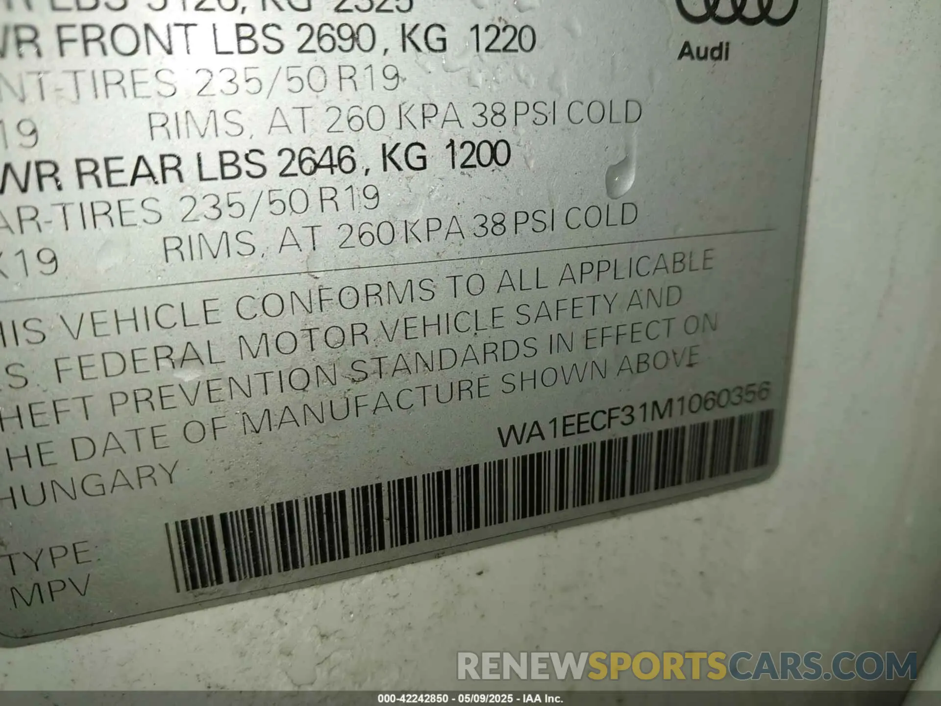 9 Photograph of a damaged car WA1EECF31M1060356 AUDI Q3 2021